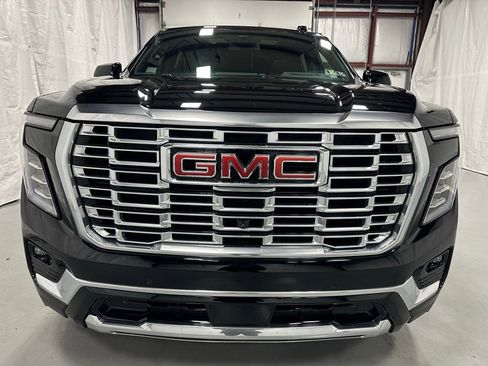 Used 2025 GMC Yukon XL Denali w/ Sun & Power Step Package image 2
