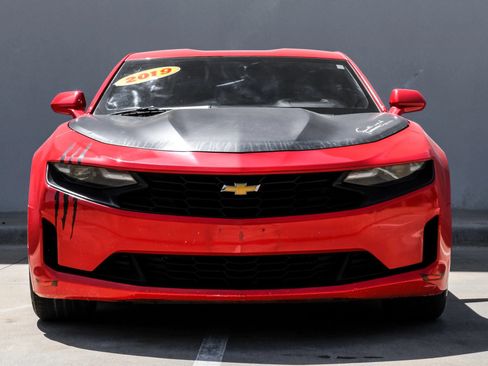 Used 2019 Chevrolet Camaro LT RWD image 5