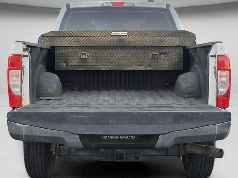 Used 2022 Ford F250 XL w/ Power Equipment Group image 22