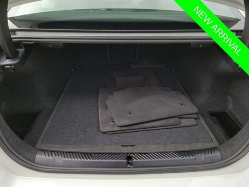 Used 2025 BMW 540i xDrive w/ Premium Package image 30