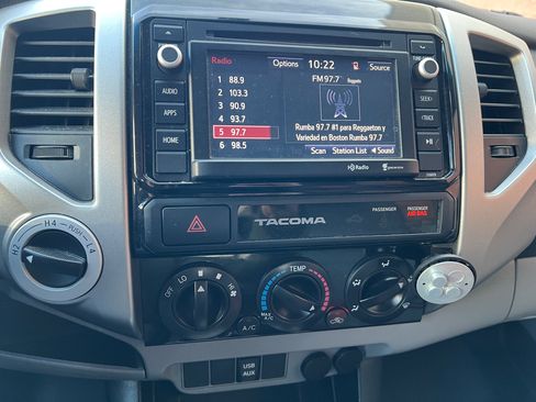 Used 2015 Toyota Tacoma 4x4 Double Cab w/ TRD Sport Package image 20