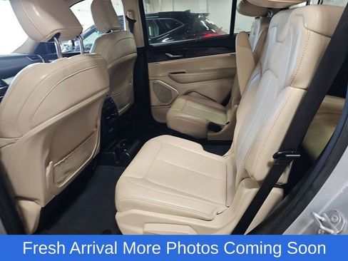 Used 2022 Jeep Grand Cherokee L Limited w/ Luxury Tech Group II AWD/4WD image 12