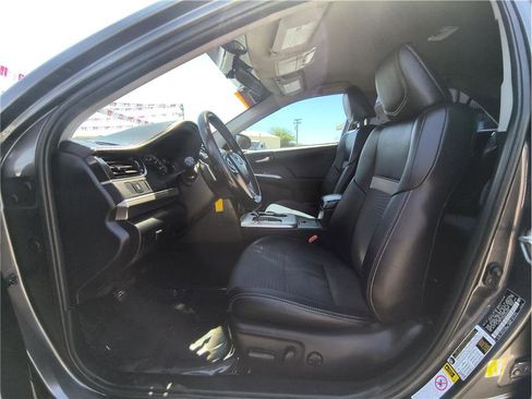 Used 2013 Toyota Camry SE image 9