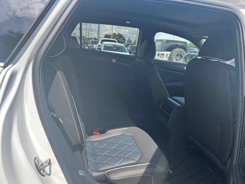 New 2026 Volkswagen Atlas Cross Sport SEL Premium R-Line AWD/4WD image 38