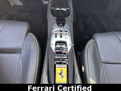 Used 2022 Ferrari SF90 Spider image 31