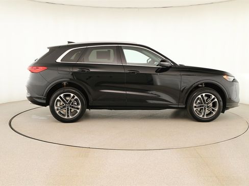 New 2025 Audi Q5 Premium image 8