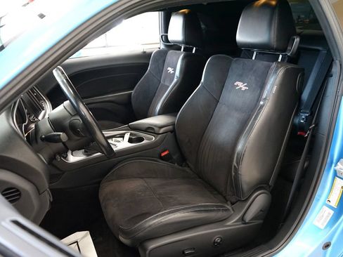 Used 2015 Dodge Challenger R/T Plus RWD image 2
