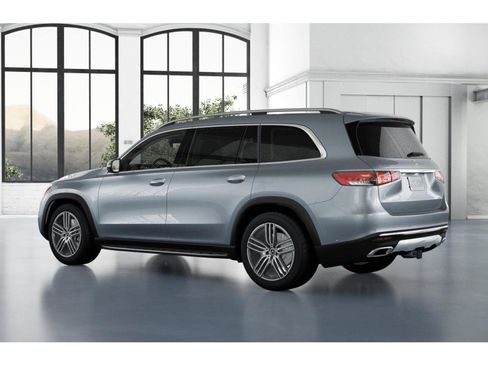New 2026 Mercedes-Benz GLS 450 4MATIC image 32