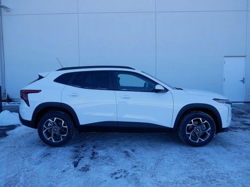 New 2026 Chevrolet Trax LT w/ Driver Confidence Package image 2