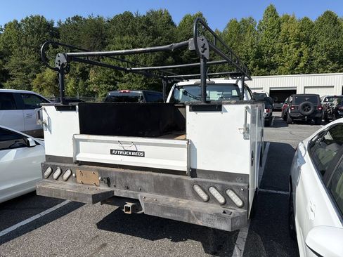Used 2024 Ford F350 XL AWD/4WD image 12