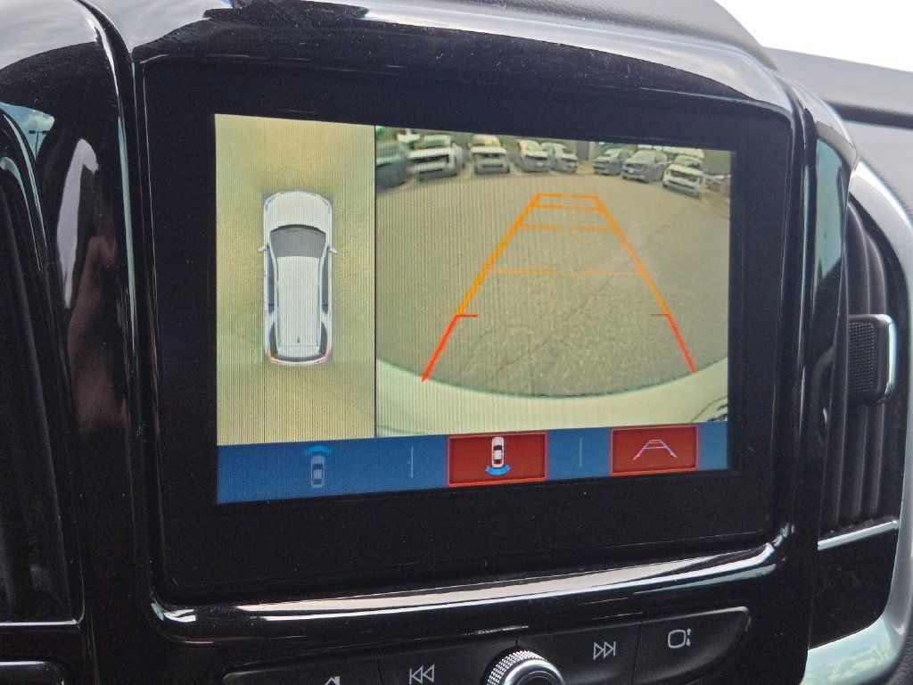 Used 2019 Chevrolet Traverse RS w/ LPO, 'HIT The Road' Package AWD/4WD image 29