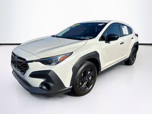 Used 2024 Subaru Crosstrek 2.0i AWD/4WD image 3