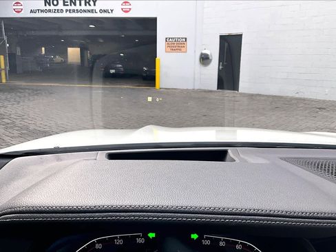 Used 2022 BMW X6 xDrive40i w/ Executive Package image 31