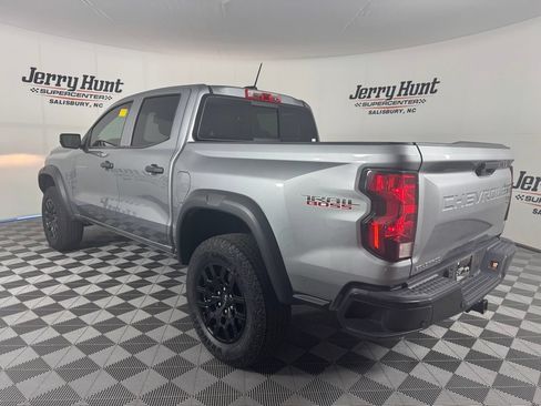Used 2025 Chevrolet Colorado Trail Boss AWD/4WD image 9