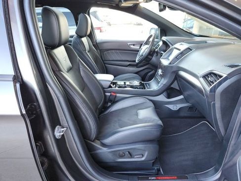 Used 2020 Ford Edge ST image 26