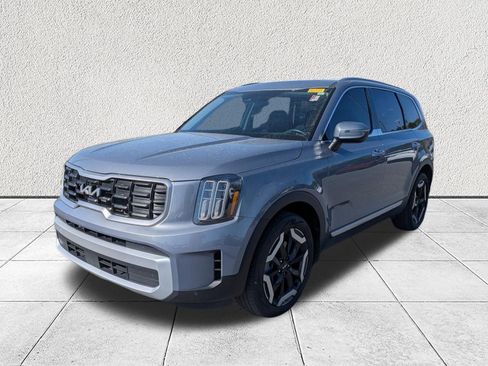 Used 2024 Kia Telluride S w/ S Sunroof Package image 7
