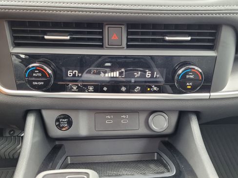 New 2026 Nissan Rogue SV image 10