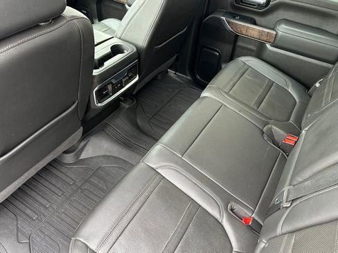 Used 2022 GMC Sierra 3500 Denali image 12