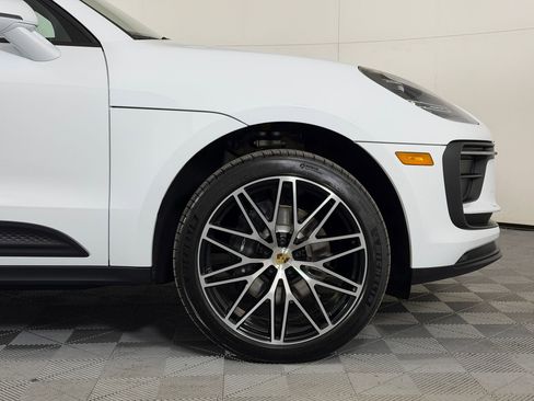 New 2026 Porsche Macan image 14