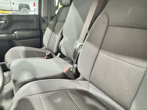 Used 2019 Chevrolet Silverado 1500 Custom w/ Custom Value Package AWD/4WD image 8