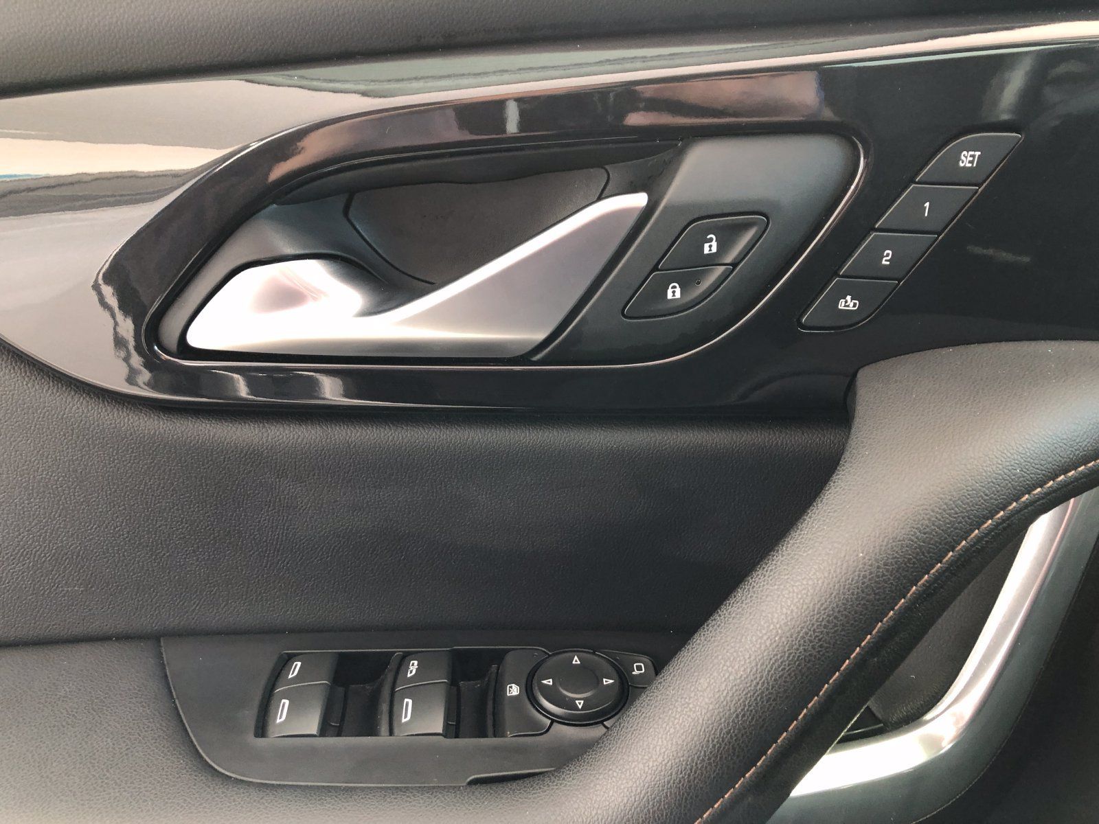 Used 2020 Chevrolet Blazer Premier FWD image 37