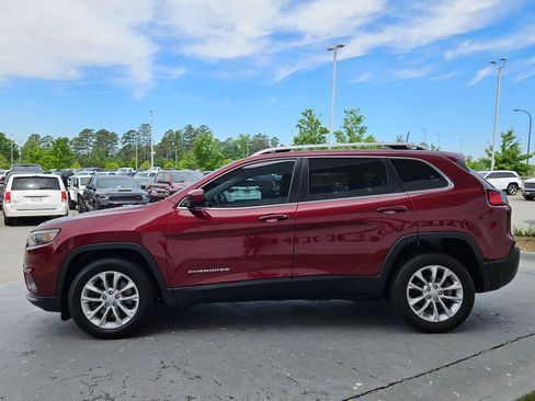 Used 2019 Jeep Cherokee Latitude w/ Popular Appearance Group FWD image 4