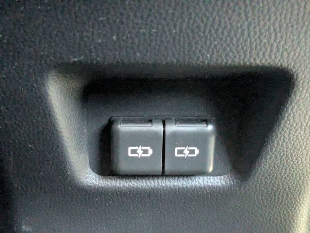 Used 2024 Toyota RAV4 XLE FWD image 14