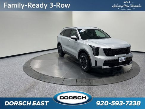 New 2026 Kia Sorento S image 3