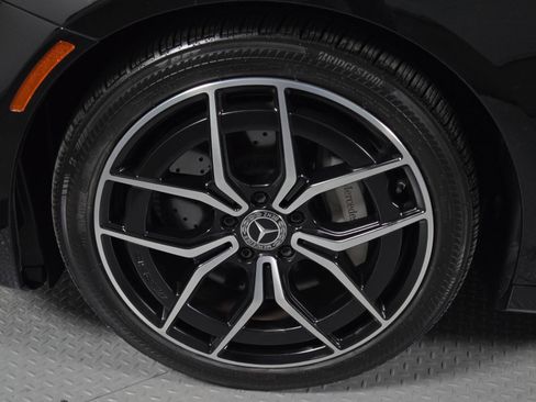 Used 2022 Mercedes-Benz E 350 Sedan image 9