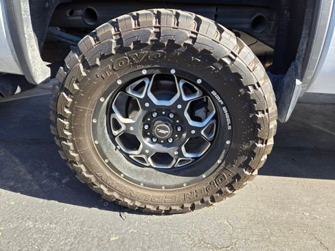 Used 2015 GMC Sierra 1500 SLT w/ Driver Alert Package image 4