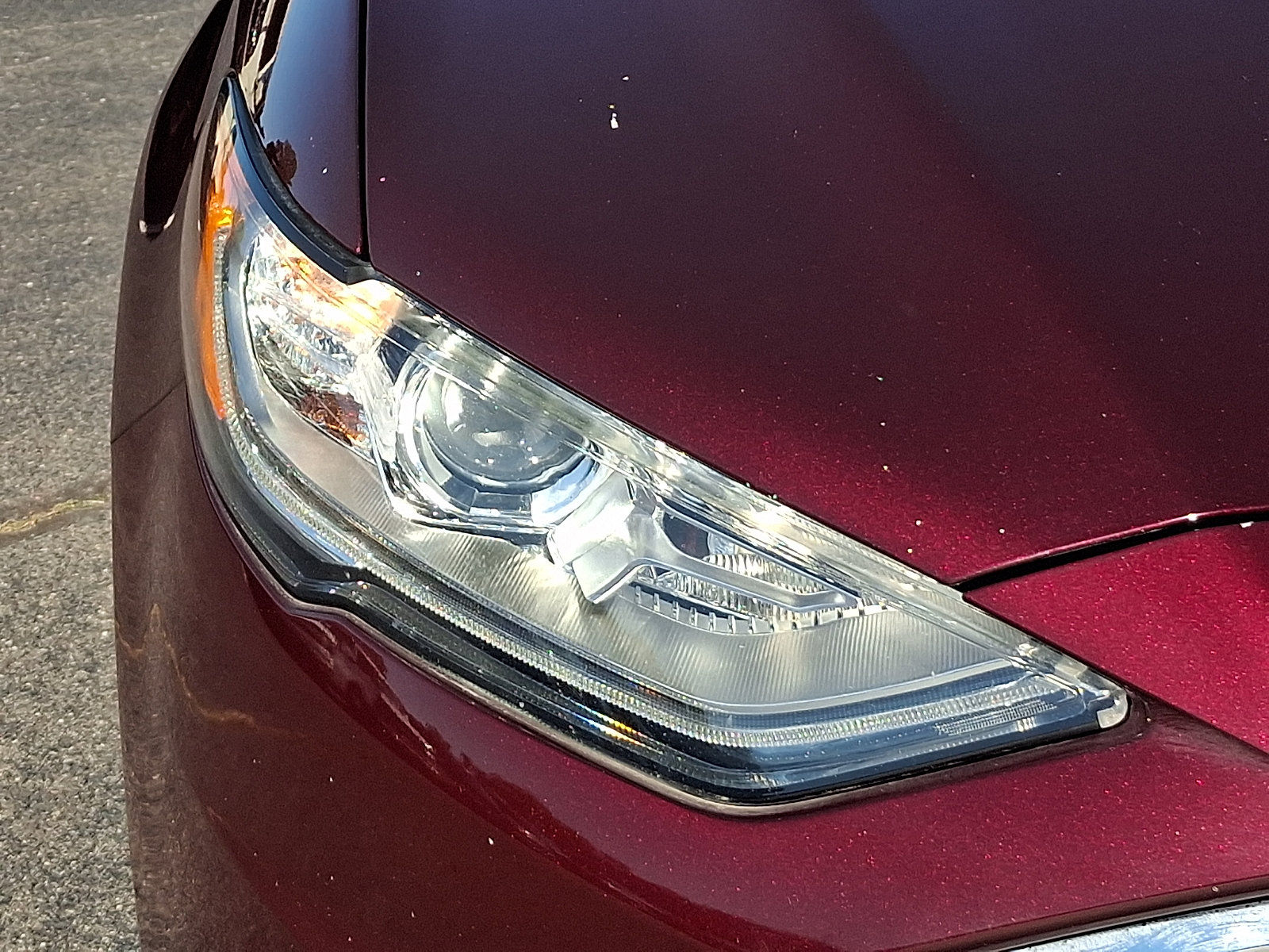 Used 2018 Ford Fusion SE w/ Fusion SE Technology Package FWD image 10