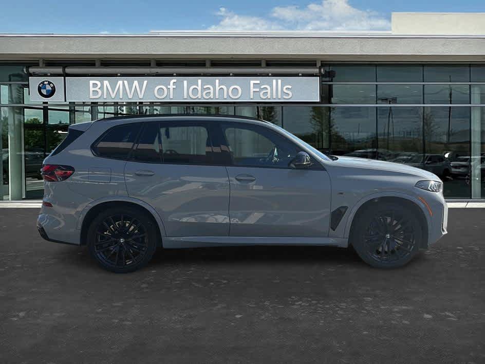 Used 2025 BMW X5 M60i AWD/4WD image 8