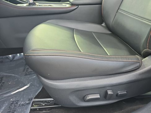 Certified 2025 Nissan Sentra SR w/ SR Premium Package FWD image 27