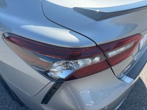 Used 2022 Toyota Camry XSE FWD image 10