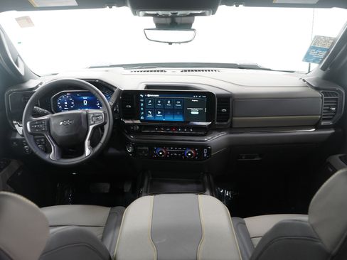 Used 2026 Chevrolet Silverado 2500 ZR2 image 15