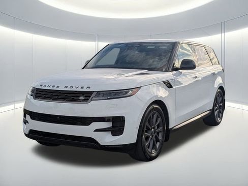 Used 2025 Land Rover Range Rover Sport image 2