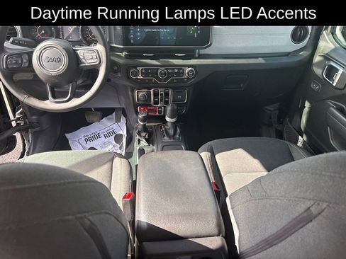 Used 2024 Jeep Wrangler Willys image 34