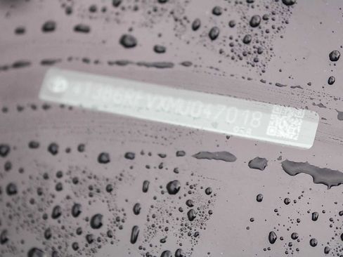 Used 2021 Toyota RAV4 XLE Premium w/ Carpet Mat Package (TMS) image 27