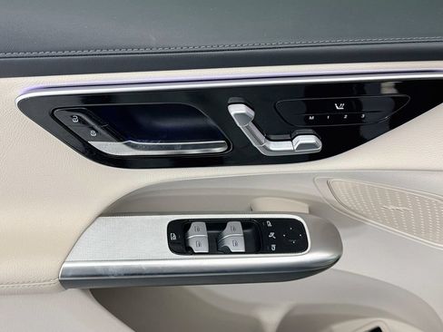 Certified 2024 Mercedes-Benz GLC 300 4MATIC image 21