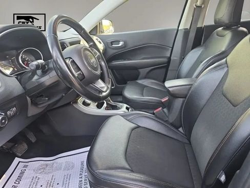 Used 2021 Jeep Compass Latitude w/ Convenience Group AWD/4WD image 8
