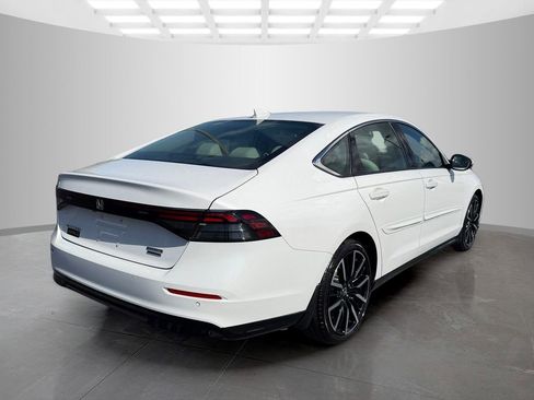 Used 2025 Honda Accord Touring image 7