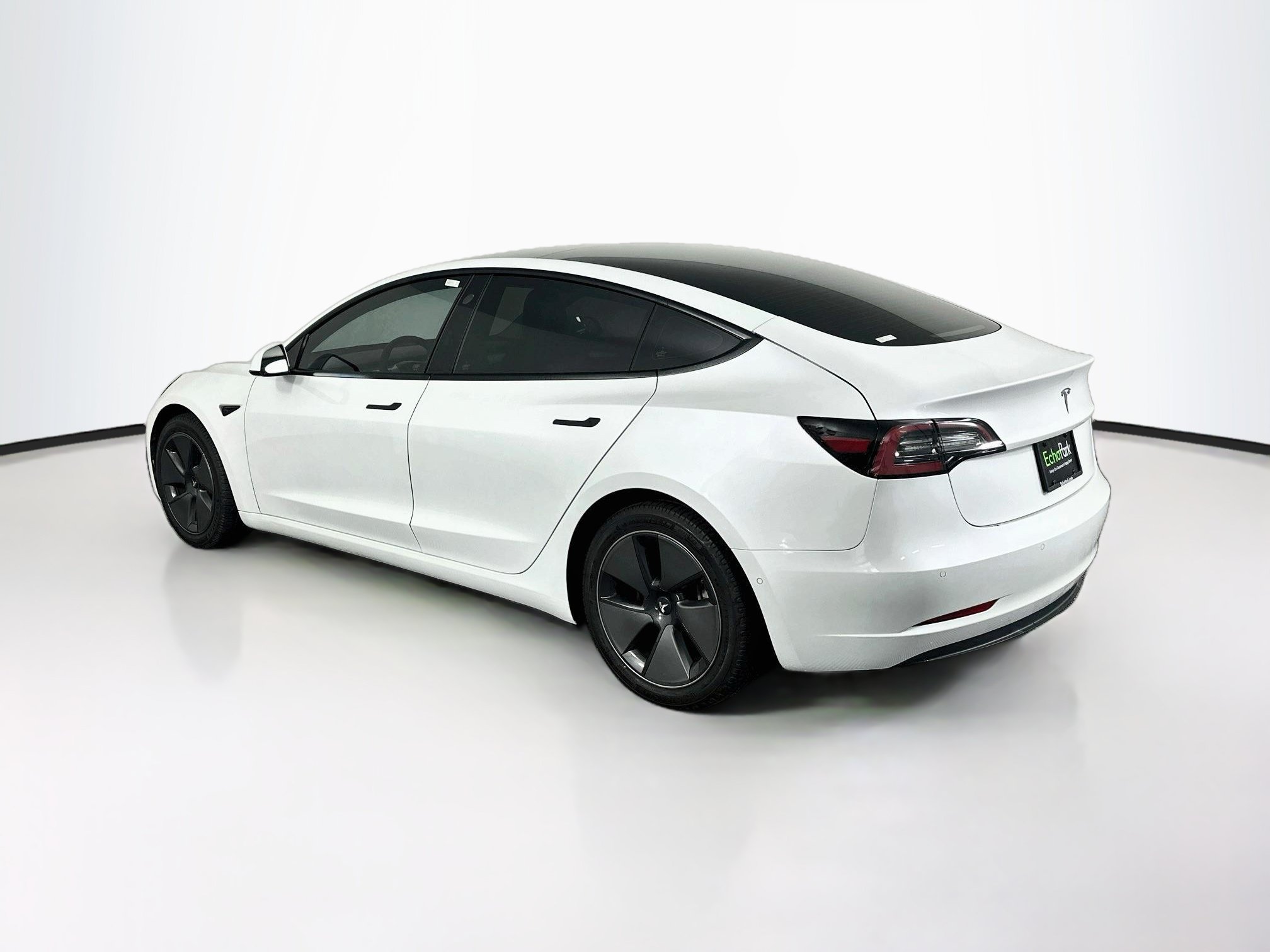 Used 2021 Tesla Model 3 Standard Range Plus RWD image 5