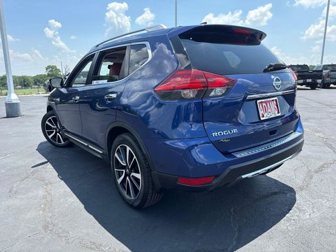 Used 2017 Nissan Rogue SL w/ SL Premium Package FWD image 6