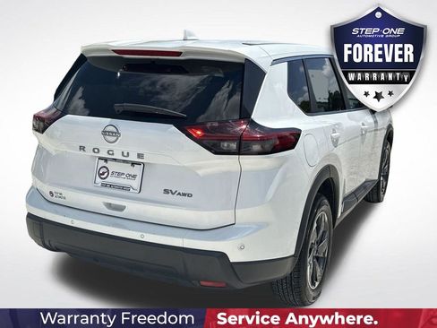 Used 2024 Nissan Rogue SV AWD/4WD image 8