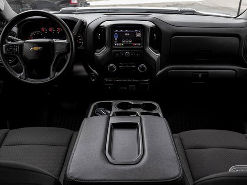 Used 2024 Chevrolet Silverado 2500 Custom w/ Custom Value Package image 30