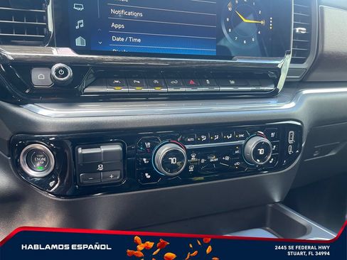 Used 2023 Chevrolet Silverado 1500 High Country w/ Technology Package AWD/4WD image 29