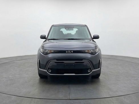 Used 2025 Kia Soul LX w/ LX Technology Package FWD image 2