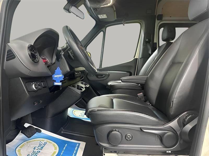 Used 2023 Mercedes-Benz Sprinter 2500 image 12
