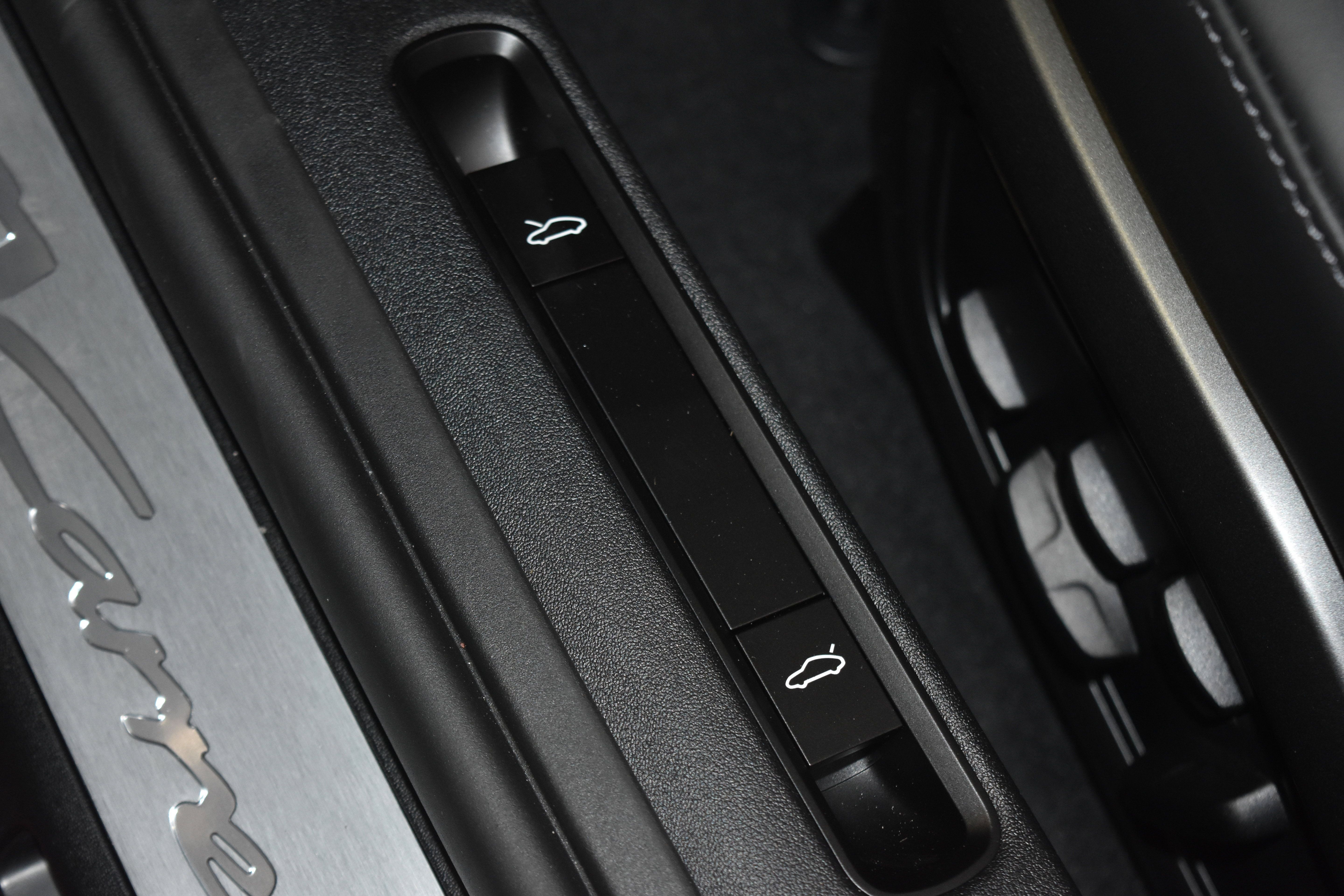 New 2026 Porsche 911 Carrera S RWD image 9