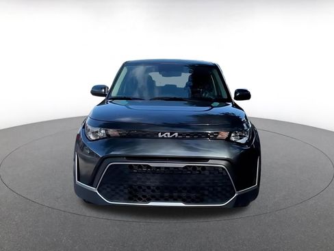 Used 2025 Kia Soul LX w/ LX Technology Package FWD image 3